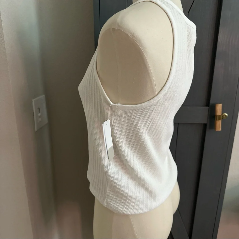 NEW Nordstrom BP White Ribbed Buttoned Tank Top. Size Large - Picture 3 of 5
